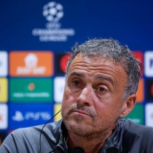 开云体育-与哈维谁更能代表巴萨风格？恩里克：毫无疑问，我